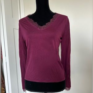 Women’s Express Lace Lined Long Sleeve-Size M